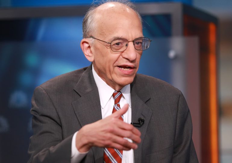 Wharton's Jeremy Siegel says Fed needs to make an emergency rate cut