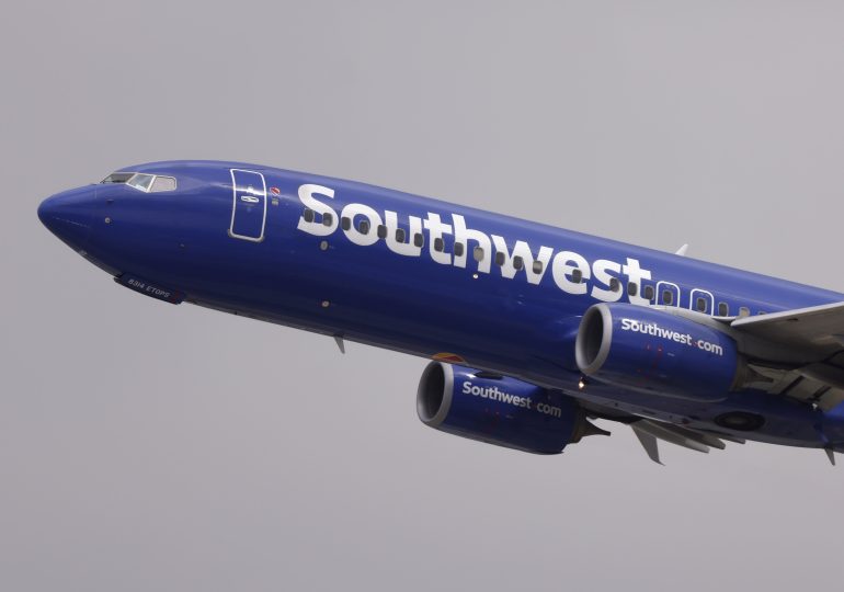 Elliott to call for Southwest special meeting 'as soon as next week'