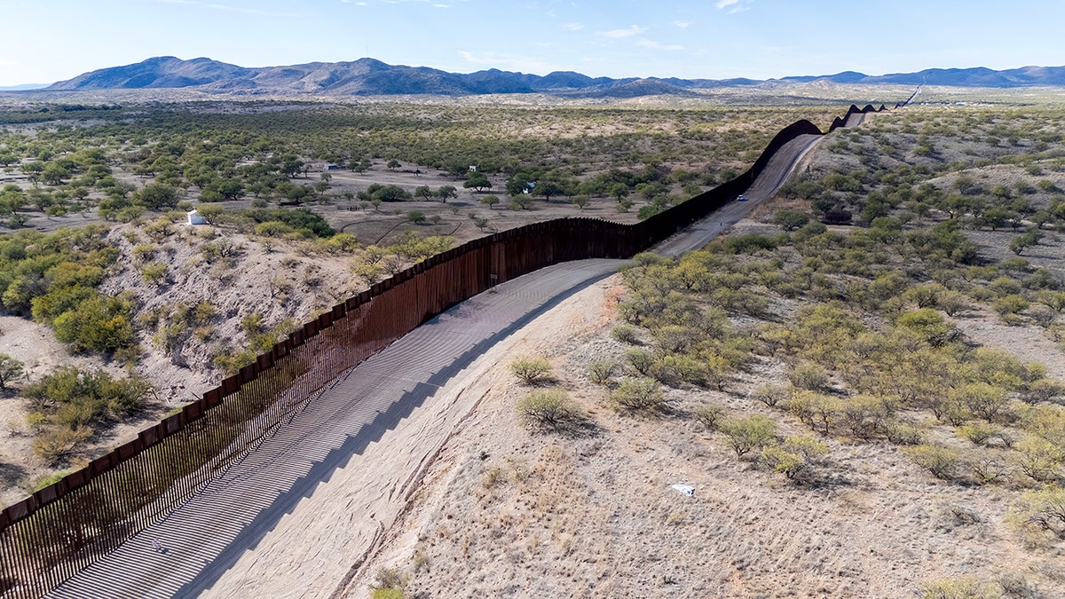 US-Mexico border wall