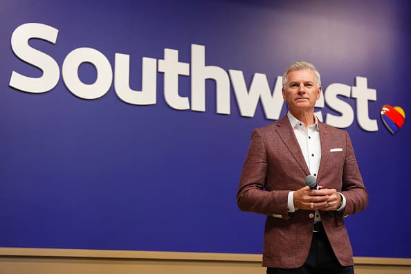 Southwest and activist investor Elliott strike deal to keep Bob Jordan as CEO, add six new directors