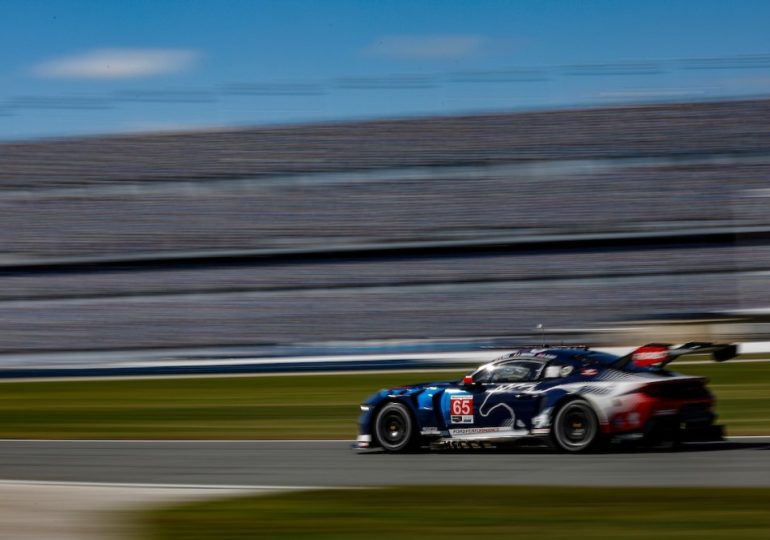 Yelloly leads Saturday daylight runs at Daytona for Acura Meyer Shank Racing