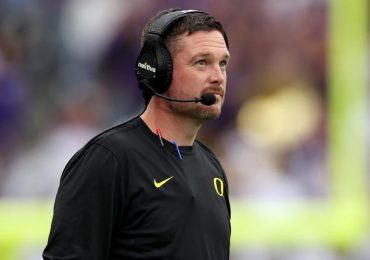 Oregon football coach Dan Lanning closes door on NFL coaching opportunities ahead of Ohio State CFP matchup