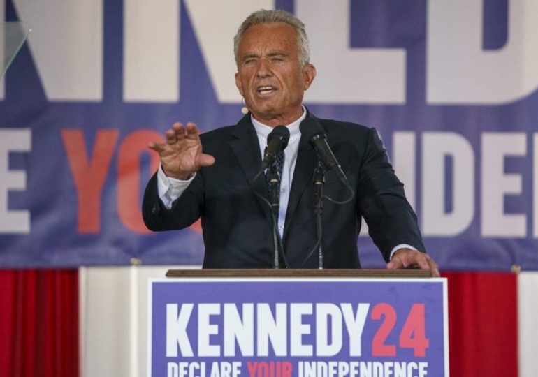 Robert F. Kennedy, Jr. suspends campaign, backs Trump for president